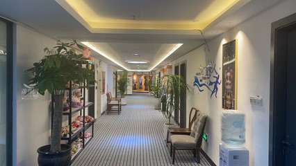 免費(fèi)藝術(shù)課堂 開(kāi)啟你的化妝、舞蹈與吉他之旅